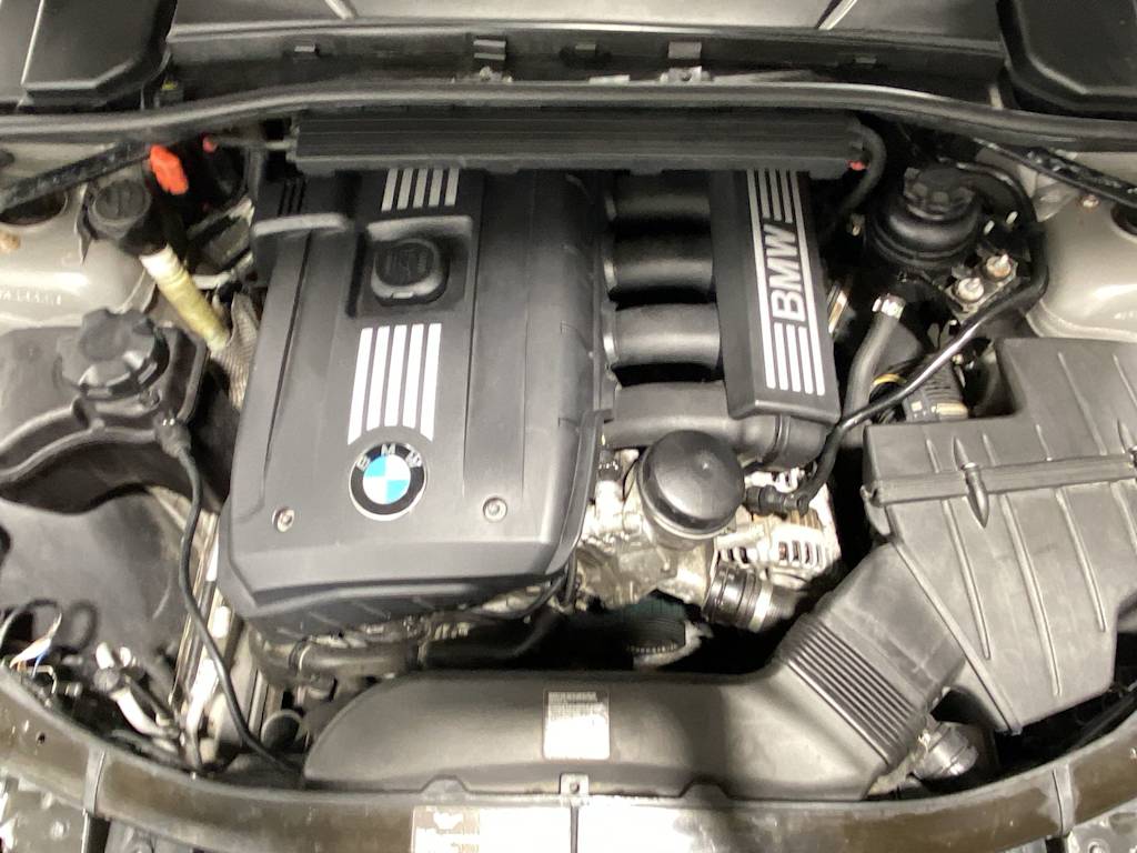 Thumbnail: 2012 BMW 3 Series - 9