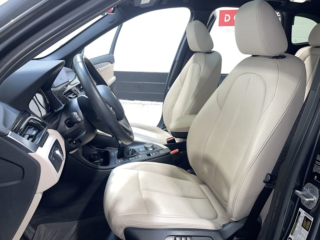 Thumbnail: 2019 BMW X1 - 12