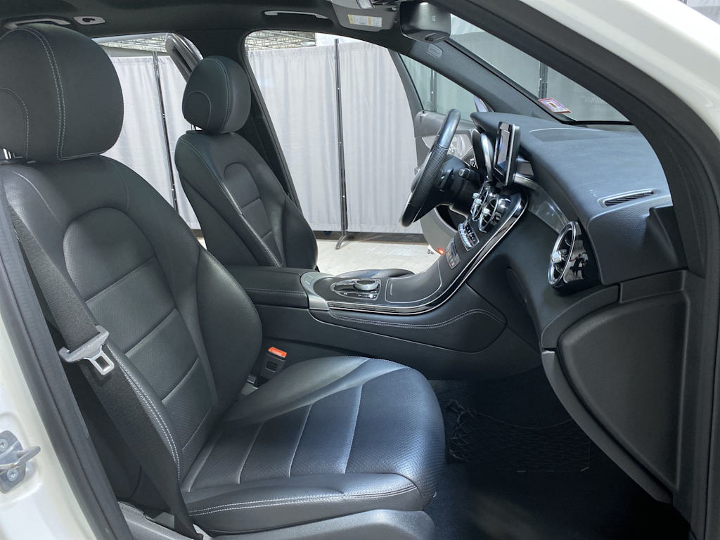 Thumbnail: 2019 Mercedes-Benz GLC - 20
