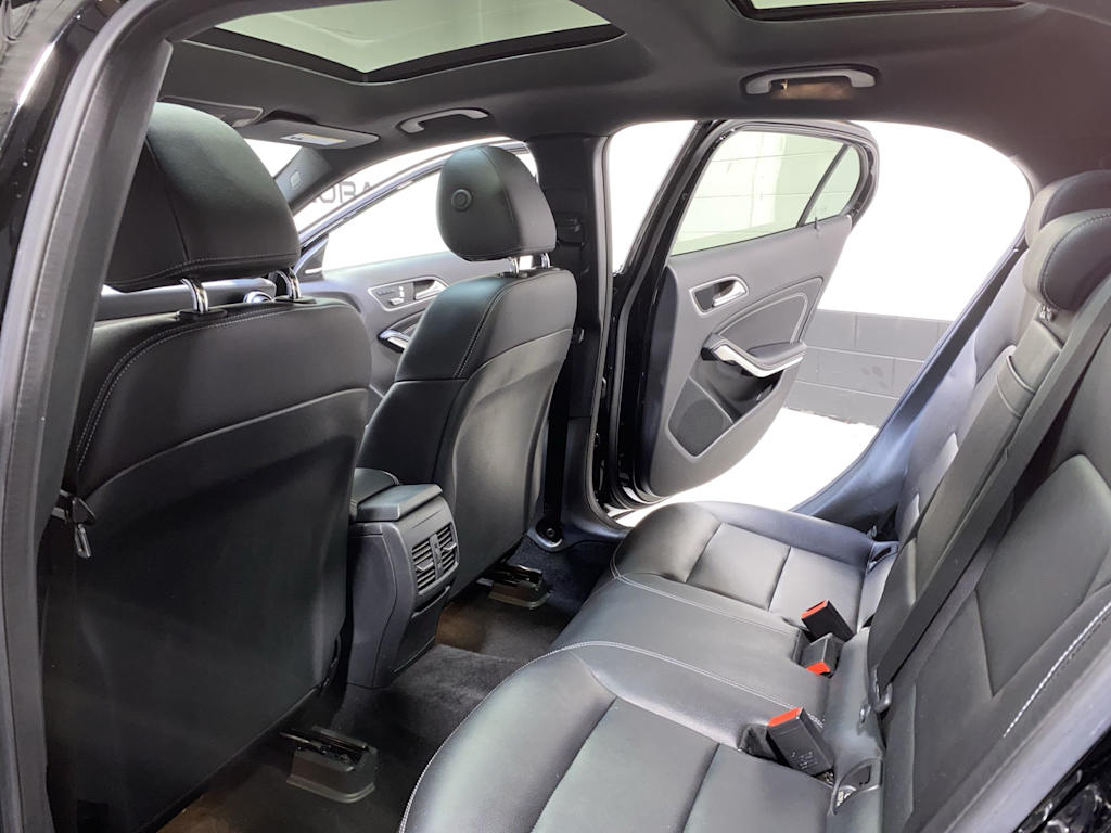 Thumbnail: 2019 Mercedes-Benz GLA - 19