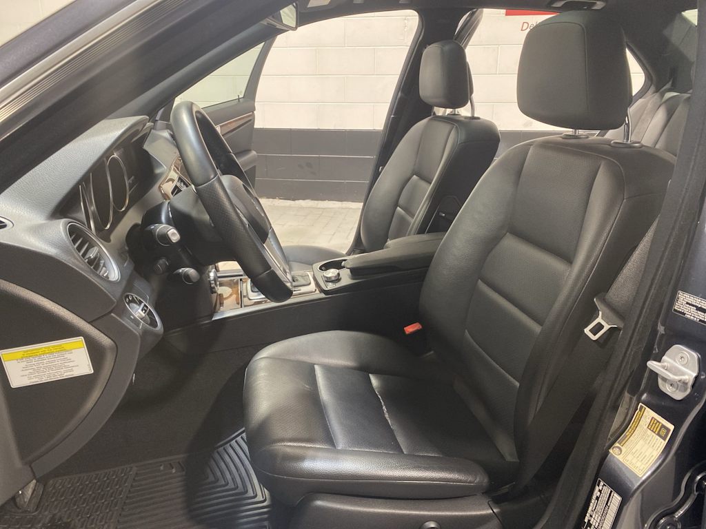 Thumbnail: 2013 Mercedes-Benz C-Class - 12