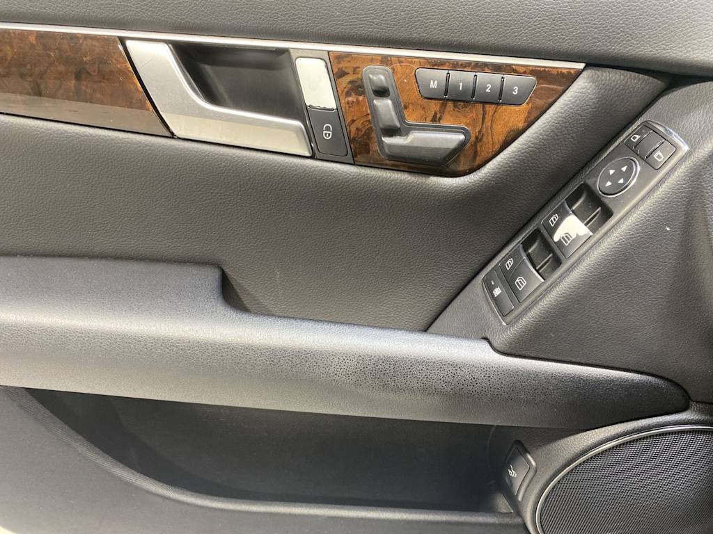 Thumbnail: 2013 Mercedes-Benz C-Class - 23