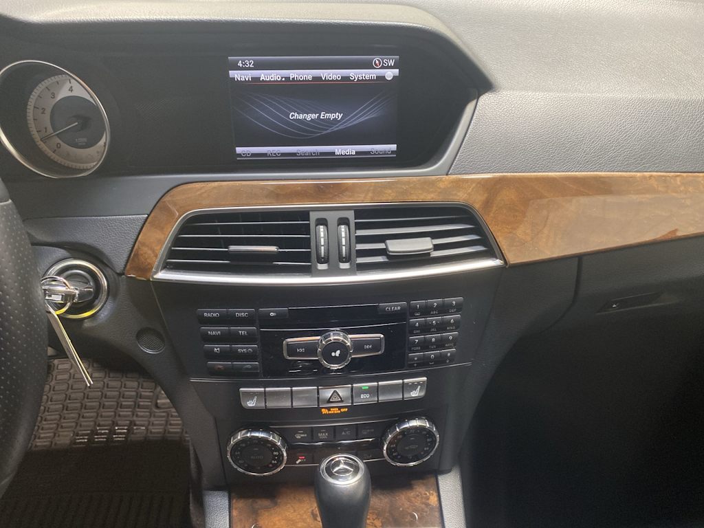 Thumbnail: 2013 Mercedes-Benz C-Class - 14