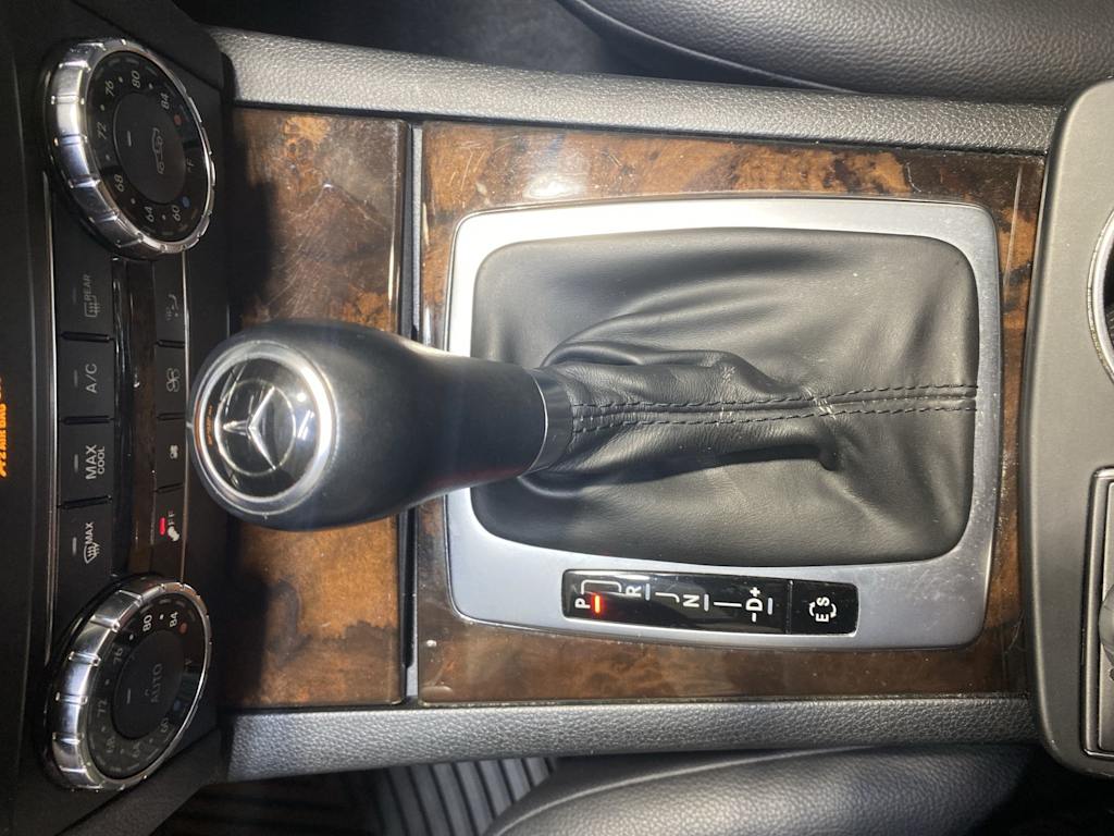 Thumbnail: 2013 Mercedes-Benz C-Class - 21