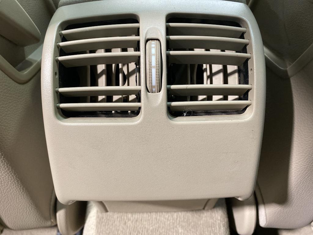 Thumbnail: 2010 Mercedes-Benz C-Class - 25