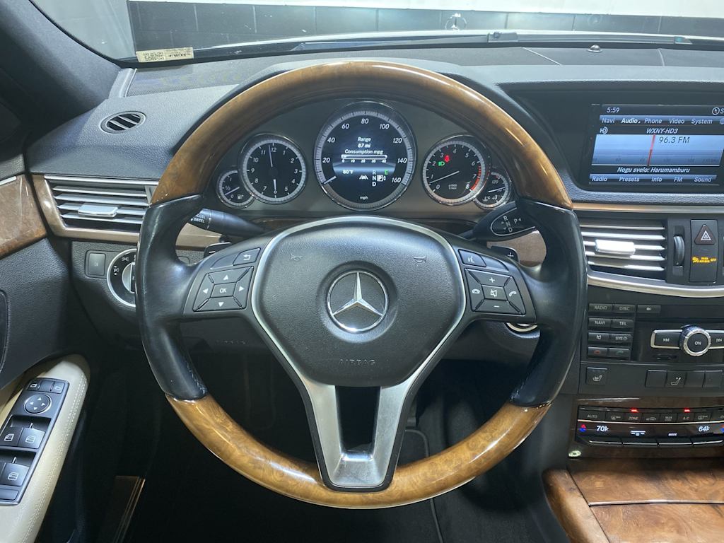 Thumbnail: 2013 Mercedes-Benz E-Class - 10