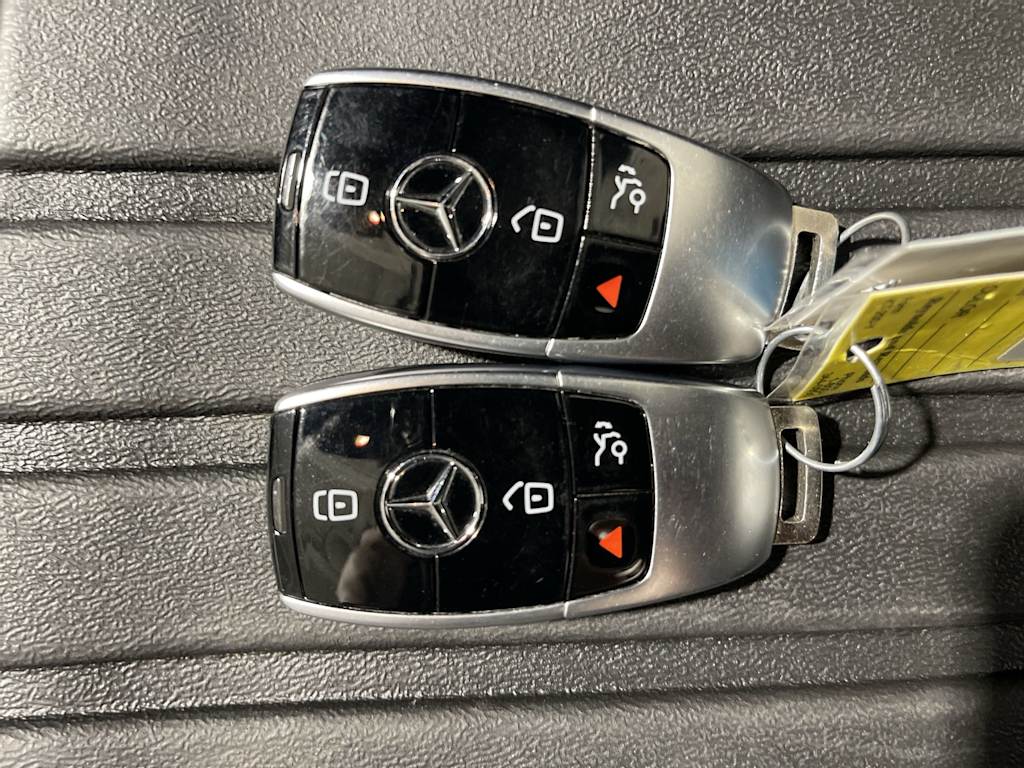 Thumbnail: 2019 Mercedes-Benz E-Class - 16