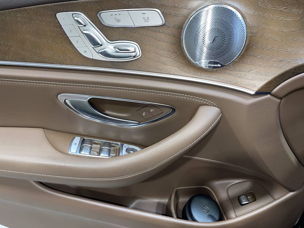Thumbnail: 2018 Mercedes-Benz E-Class - 23