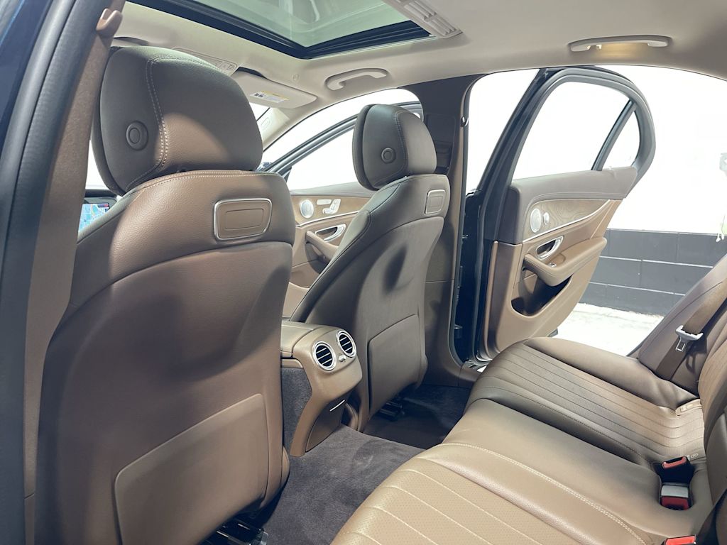 Thumbnail: 2018 Mercedes-Benz E-Class - 12