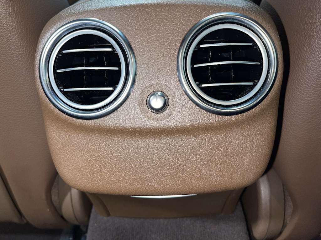 Thumbnail: 2018 Mercedes-Benz E-Class - 25