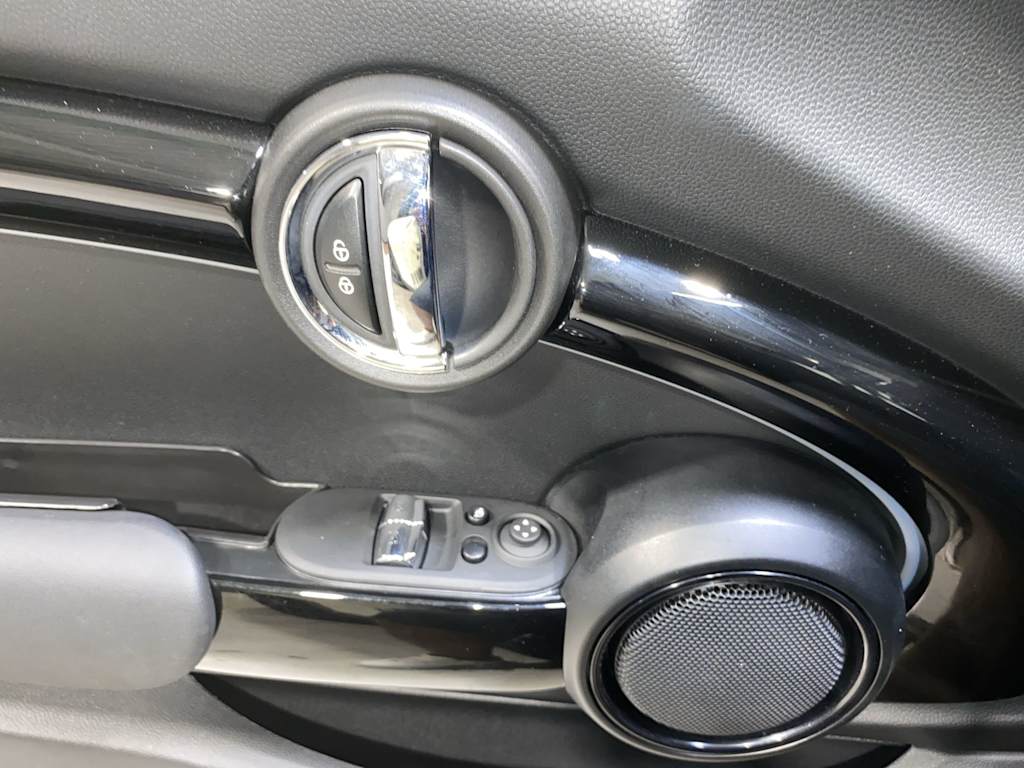 Thumbnail: 2023 MINI Cooper - 23