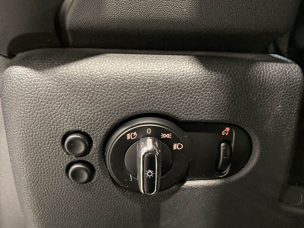 Thumbnail: 2019 MINI Cooper - 24