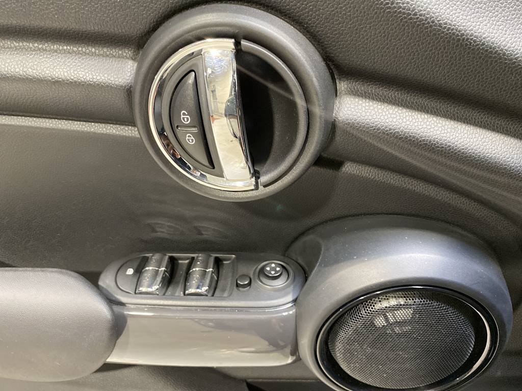 Thumbnail: 2019 MINI Cooper - 23