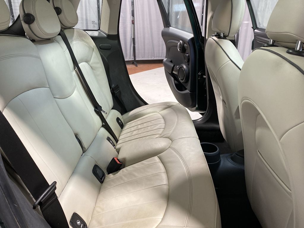 Thumbnail: 2019 MINI Cooper - 18