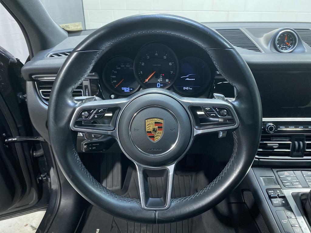 Thumbnail: 2021 Porsche Macan - 10