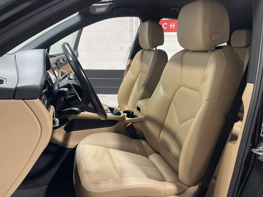 Thumbnail: 2022 Porsche Macan - 12