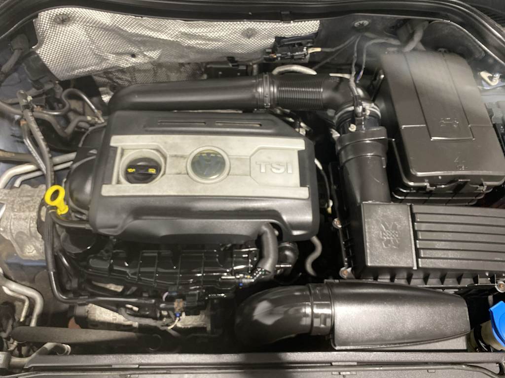 Thumbnail: 2017 Volkswagen Tiguan - 9