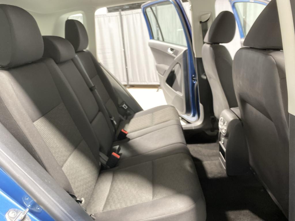 Thumbnail: 2017 Volkswagen Tiguan - 20