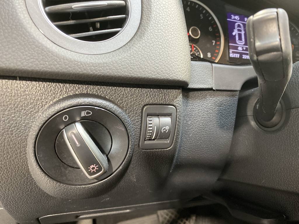 Thumbnail: 2017 Volkswagen Tiguan - 24