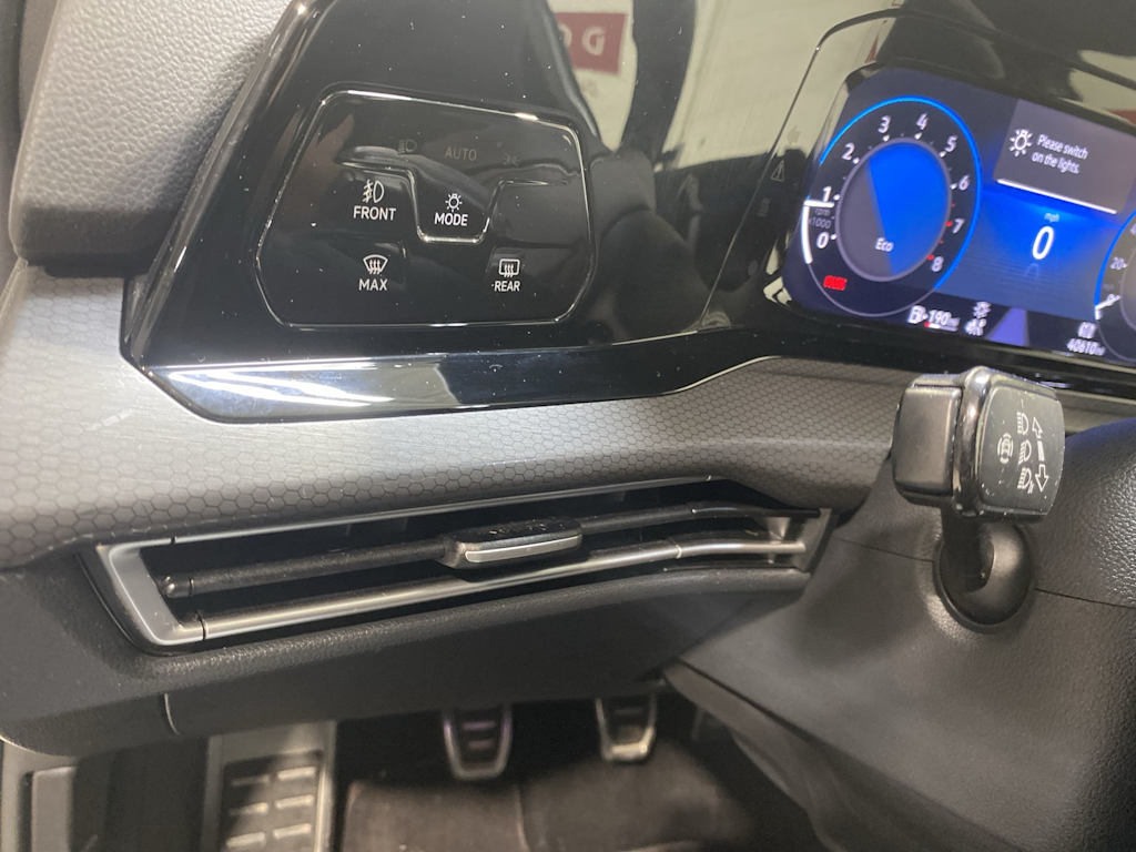 Thumbnail: 2022 Volkswagen Golf - 24