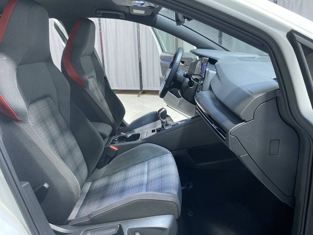 Thumbnail: 2022 Volkswagen Golf - 19