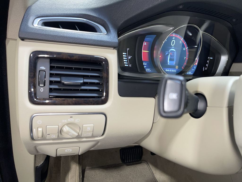 Thumbnail: 2016 Volvo S80 - 24