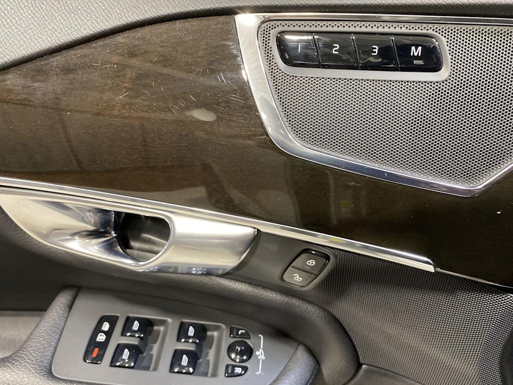 Thumbnail: 2017 Volvo XC90 - 23