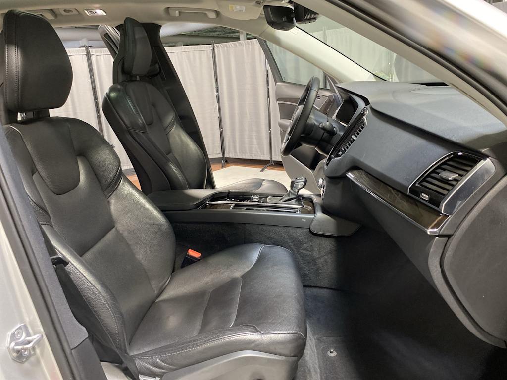 Thumbnail: 2017 Volvo XC90 - 21