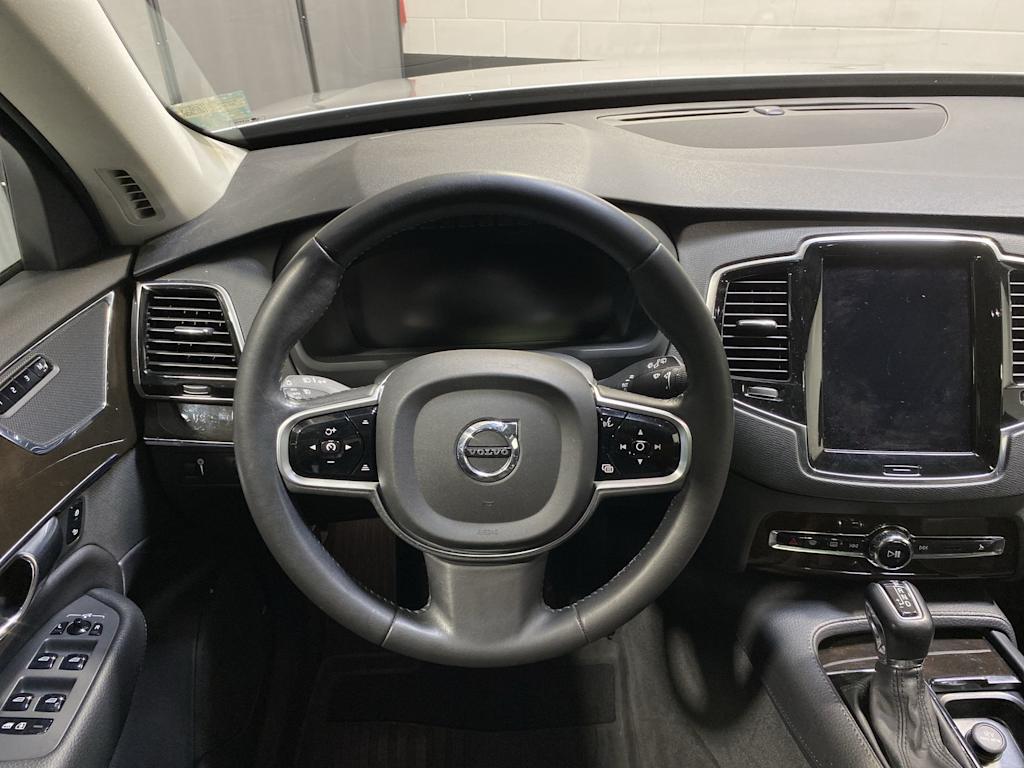 Thumbnail: 2017 Volvo XC90 - 10