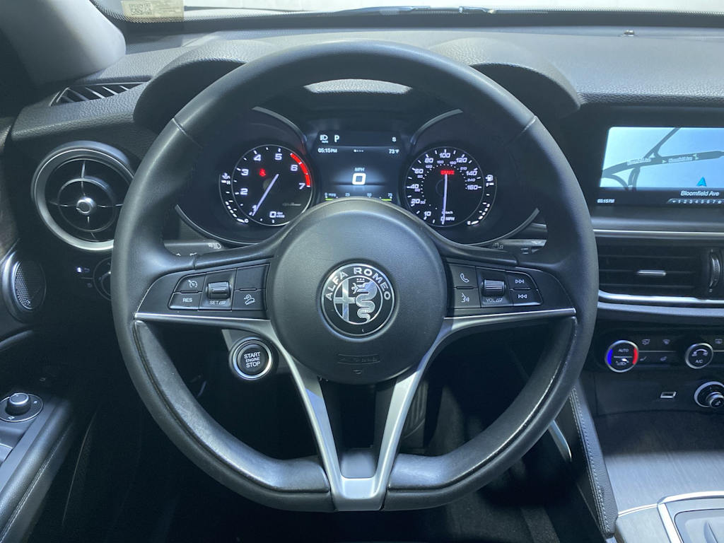 Thumbnail: 2019 Alfa Romeo Stelvio - 10
