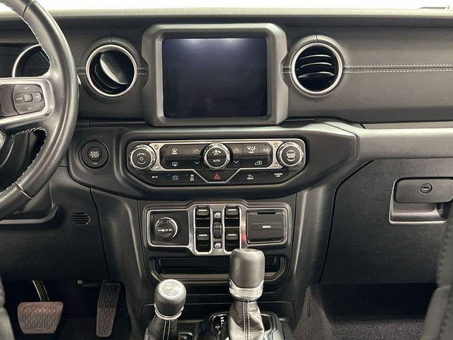 Thumbnail: 2022 Jeep Wrangler - 14