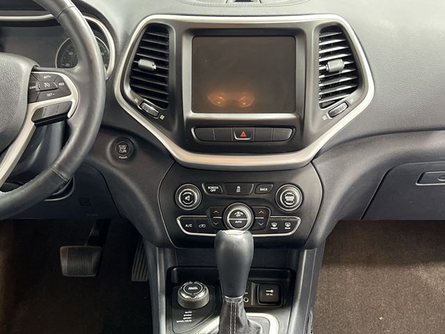 Thumbnail: 2014 Jeep Cherokee - 13
