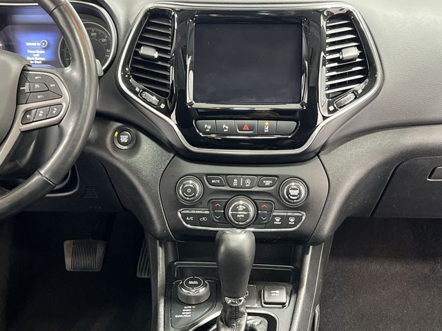Thumbnail: 2021 Jeep Cherokee - 14