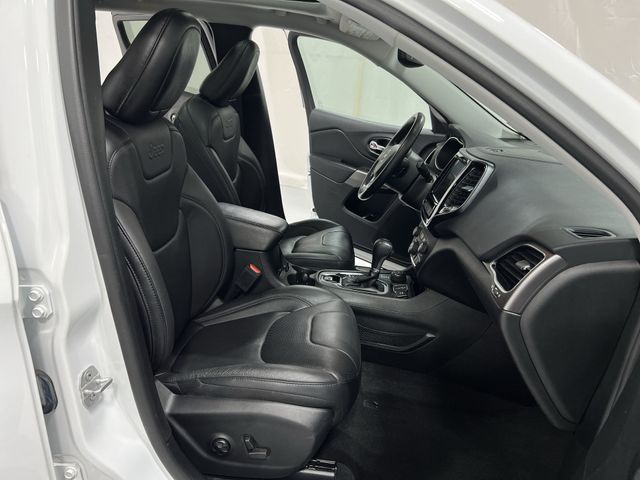 Thumbnail: 2021 Jeep Cherokee - 29