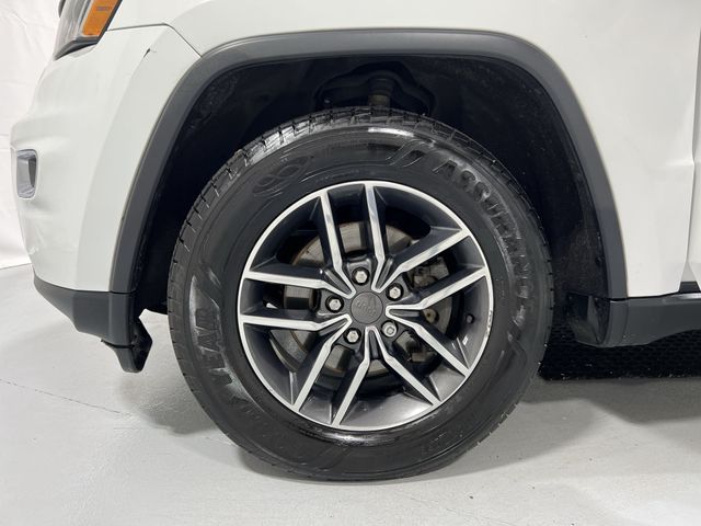 Thumbnail: 2019 Jeep Grand Cherokee - 8
