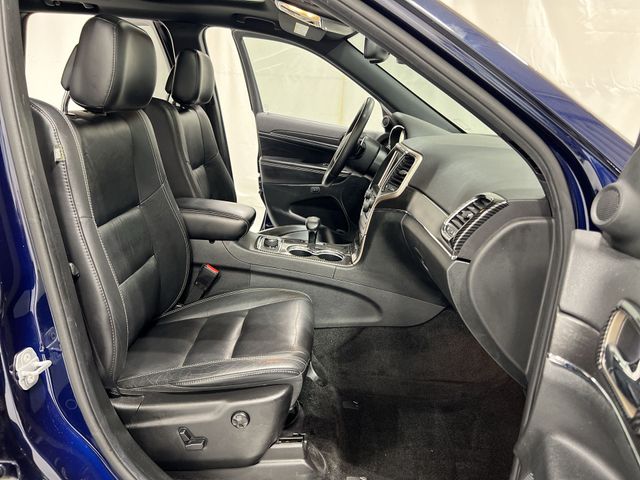 Thumbnail: 2015 Jeep Grand Cherokee - 30