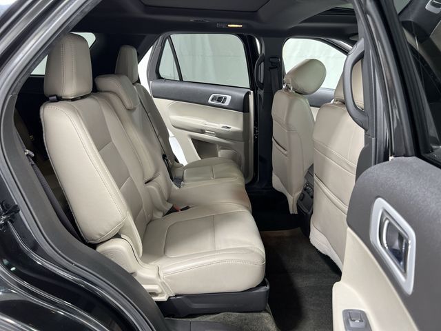 Thumbnail: 2013 Ford Explorer - 30