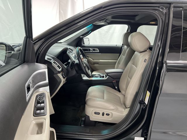 Thumbnail: 2013 Ford Explorer - 10