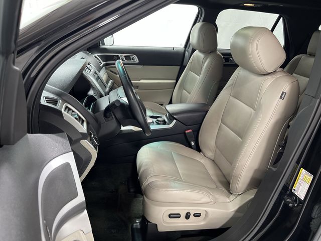 Thumbnail: 2013 Ford Explorer - 11
