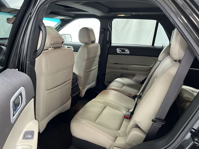Thumbnail: 2013 Ford Explorer - 29