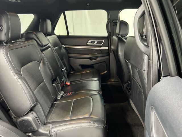 Thumbnail: 2016 Ford Explorer - 29