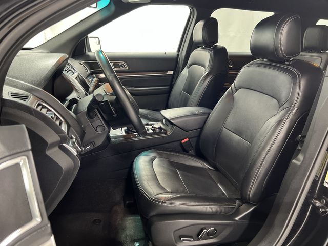 Thumbnail: 2016 Ford Explorer - 12