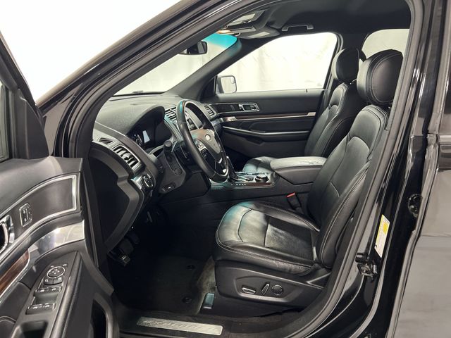 Thumbnail: 2016 Ford Explorer - 11