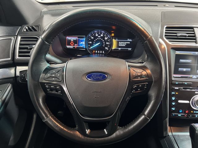 Thumbnail: 2016 Ford Explorer - 10