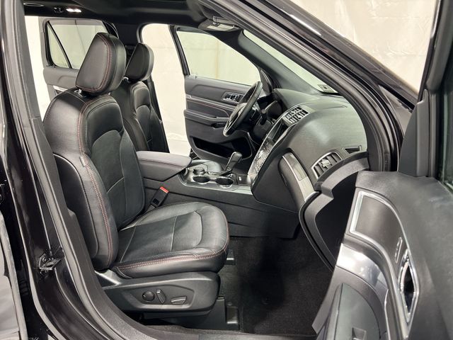 Thumbnail: 2019 Ford Explorer - 30