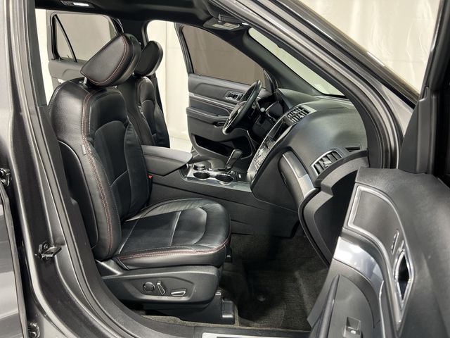 Thumbnail: 2018 Ford Explorer - 28