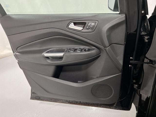 Thumbnail: 2013 Ford Escape - 32