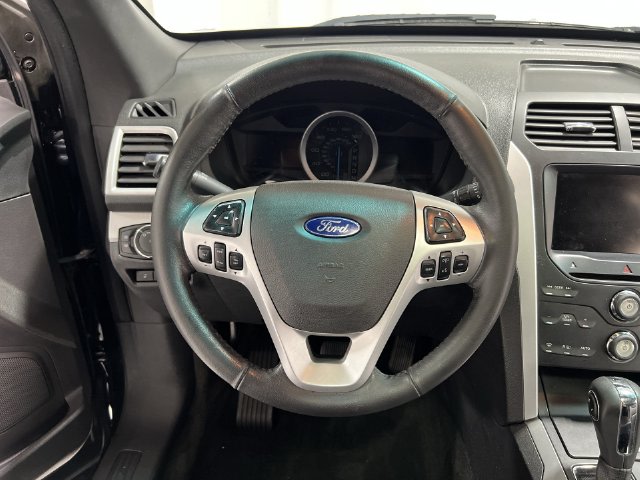 Thumbnail: 2012 Ford Explorer - 9