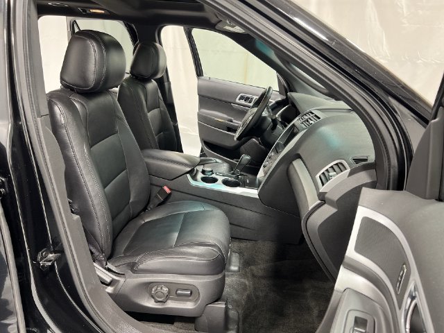 Thumbnail: 2012 Ford Explorer - 34