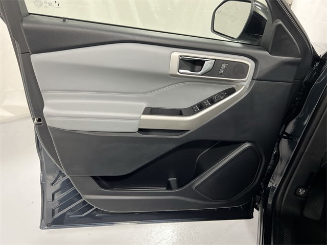 Thumbnail: 2022 Ford Explorer - 33